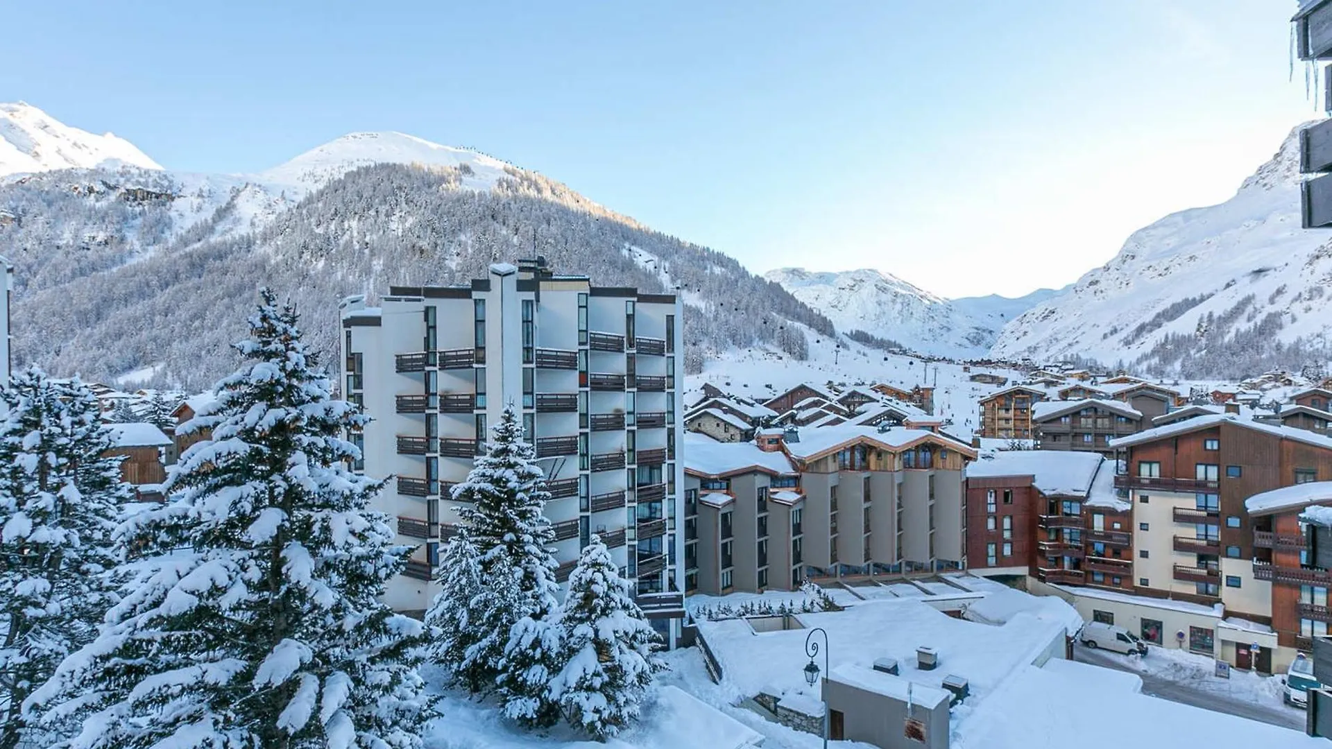Appartement 4 Pieces Avec Balcon, Wifi Et Parking Couvert - Fr-1-694-38 Val-dʼIsère Fransa